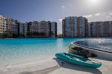 Departamento En Cancun Con 7 Albercas Tipo Playa Y Laguna Εξωτερικό φωτογραφία